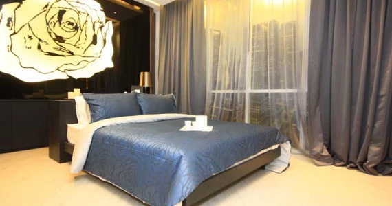 รูปภาพ อัพ เอกมัย (Up Ekamai)