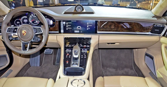 รูปภาพ ปอร์เช่ Porsche Panamera Turbo ปี 2016