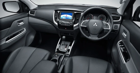 รูปภาพ มิตซูบิชิ Mitsubishi Triton Plus Double Cab 2.4 GLX M/T ปี 2017