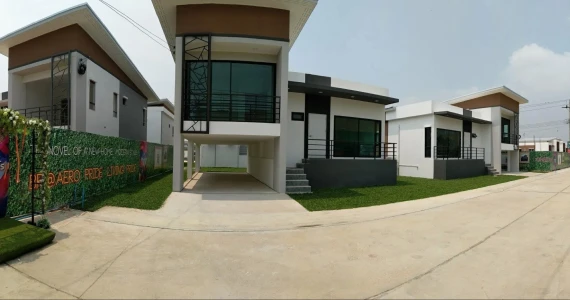 รูปภาพ บ้านร็อคการ์เด้น 3 (บีอาร์ @ แอโร) กรุงเทพฯ (Rock Garden 3 BR @ Aero)