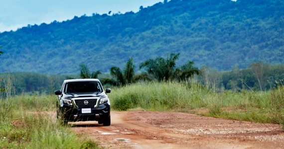 รูปภาพ นิสสัน Nissan Navara King Cab Calibre E 6MT ปี 2022