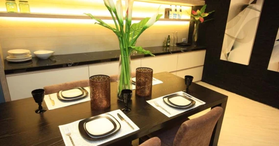 รูปภาพ อัพ เอกมัย (Up Ekamai)