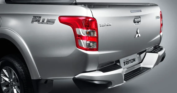 รูปภาพ มิตซูบิชิ Mitsubishi Triton Plus Double Cab 2.4 GLX M/T ปี 2017