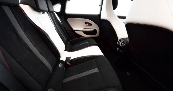 รูปภาพ เมอร์เซเดส-เบนซ์ Mercedes-benz CLA-Class CLA 250+ with EQ Technology ปี 2025