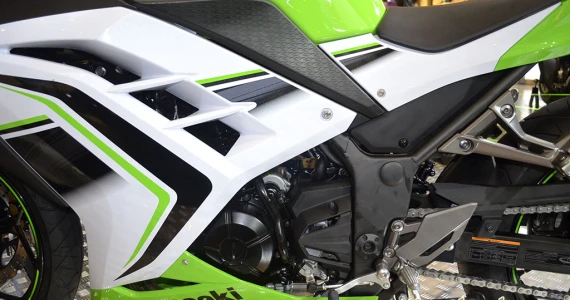 รูปภาพ คาวาซากิ Kawasaki Ninja 300 ABS KRT Edition ปี 2016