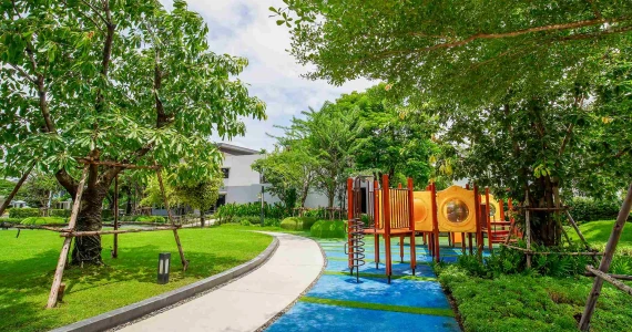 รูปภาพ มัณฑนา ศรีนครินทร์ ร่มเกล้า (Manthana Srinakarin - Romklao)