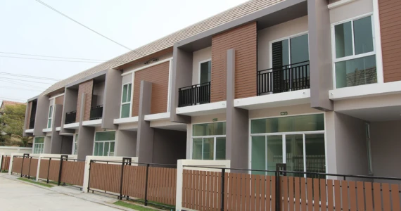 รูปภาพ ไอคอน ทาวน์ อ่างศิลา (Icon Town Ang Sila)