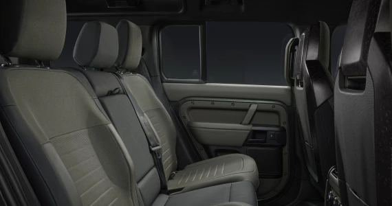 รูปภาพ แลนด์โรเวอร์ Land Rover Defender OCTA Edition One ปี 2025