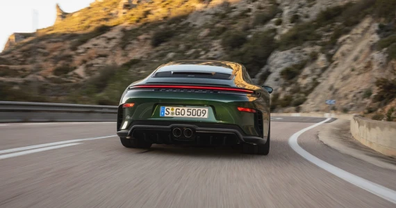 รูปภาพ Porsche ปี 2025