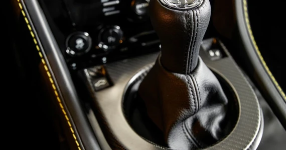 รูปภาพ แอสตัน มาร์ติน Aston Martin Vantage N430 ปี 2015