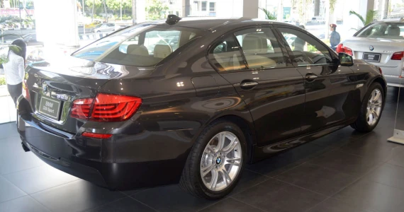 รูปภาพ บีเอ็มดับเบิลยู BMW Series 5 528i Sport ปี 2012