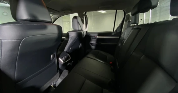 รูปภาพ โตโยต้า Toyota Revo Double Cab 4x4 2.8 High AT ปี 2021