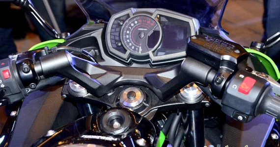 รูปภาพ คาวาซากิ Kawasaki Ninja 650 KRT Edition ปี 2016