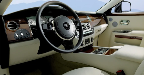 รูปภาพ โรลส์-รอยซ์ Rolls-Royce Ghost Standard ปี 2011
