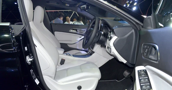 รูปภาพ เมอร์เซเดส-เบนซ์ Mercedes-benz CLA-Class CLA 200 Urban ปี 2015
