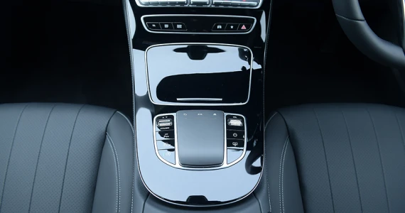 รูปภาพ เมอร์เซเดส-เบนซ์ Mercedes-benz E-Class 220 d AMG Sport ปี 2021