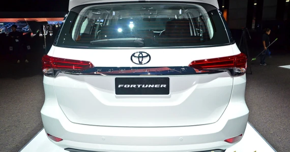 รูปภาพ โตโยต้า Toyota Fortuner 2.4G 2WD MT ปี 2015
