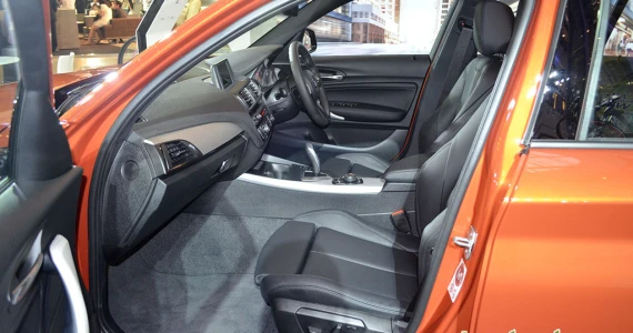 รูปภาพ บีเอ็มดับเบิลยู BMW Series 1 118i Sport ปี 2015