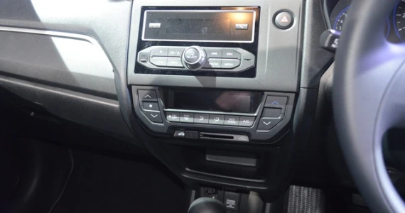 รูปภาพ ฮอนด้า Honda Mobilio S AT 5 Seat ปี 2017