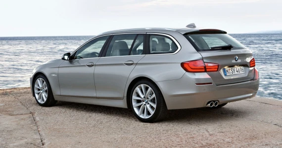 รูปภาพ บีเอ็มดับเบิลยู BMW Series 5 520d Touring Sport ปี 2011