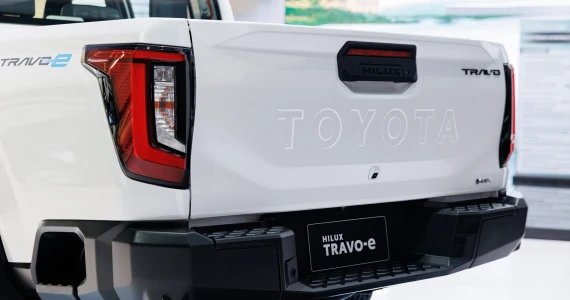 รูปภาพ โตโยต้า Toyota Hilux Travo -e Double Cab 4TREX ปี 2025
