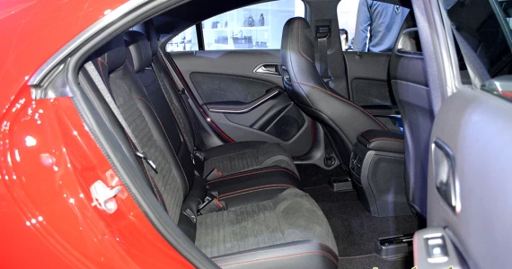 รูปภาพ เมอร์เซเดส-เบนซ์ Mercedes-benz CLA-Class CLA 250 AMG Dynamic ปี 2015