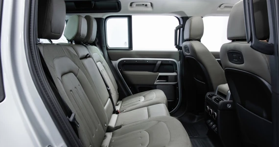 รูปภาพ แลนด์โรเวอร์ Land Rover Defender 90 Petrol 2.0 SE Ingenium ปี 2020