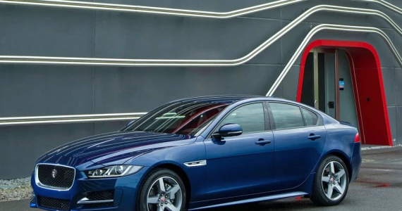 รูปภาพ จากัวร์ Jaguar-XE 2.0 R-Sport-ปี 2015