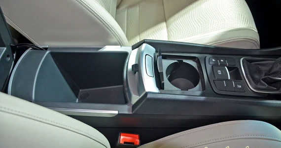 รูปภาพ เอ็มจี MG 6 1.8 D Turbo Sunroof DCT Fastback ปี 2015