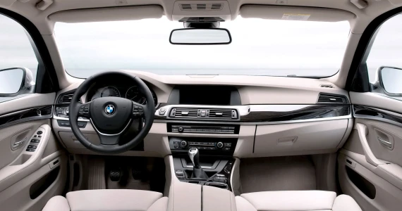 รูปภาพ บีเอ็มดับเบิลยู BMW Series 5 520d Touring Sport ปี 2011
