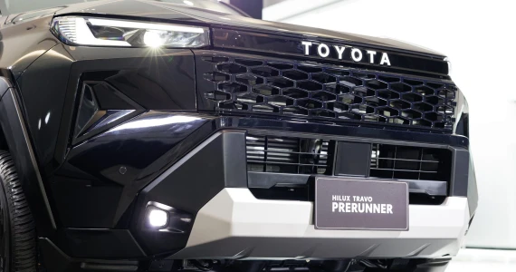 รูปภาพ โตโยต้า Toyota Hilux Travo Smart Cab Prerunner 2.8 Smart MT ปี 2025