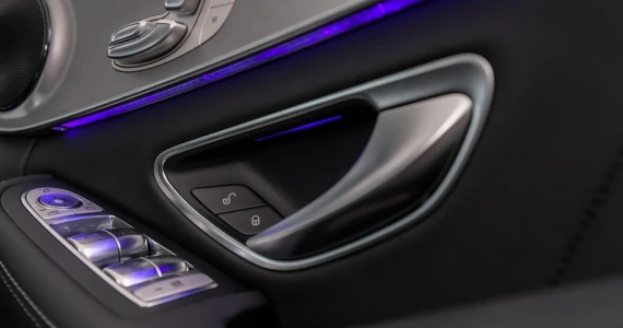 รูปภาพ เมอร์เซเดส-เบนซ์ Mercedes-benz C-Class C 300 e AMG Sport ปี 2020