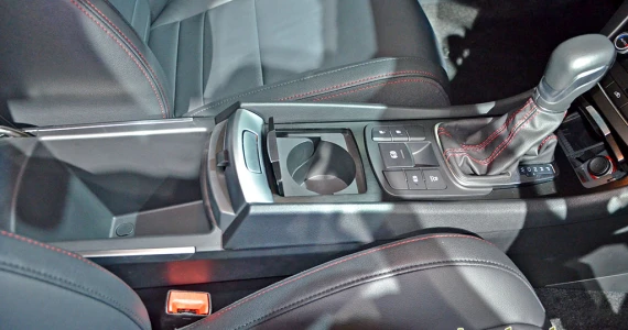 รูปภาพ เอ็มจี MG 6 1.8 X Turbo Sunroof DCT Fastback ปี 2015