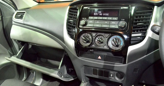 รูปภาพ มิตซูบิชิ Mitsubishi Triton Mega Cab 2WD GLX M/T ปี 2015