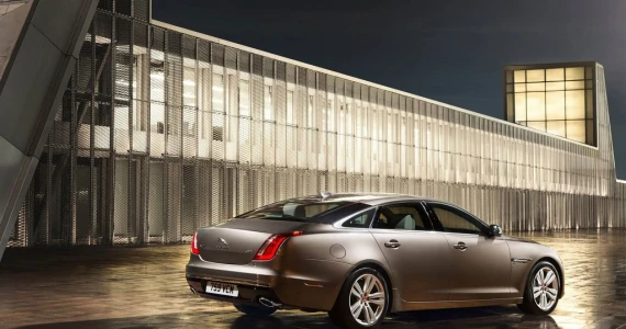 รูปภาพ จากัวร์ Jaguar XJ 2.0 Premium Luxury (LWB) ปี 2016