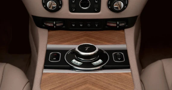 รูปภาพ โรลส์-รอยซ์ Rolls-Royce Wraith Standard ปี 2013