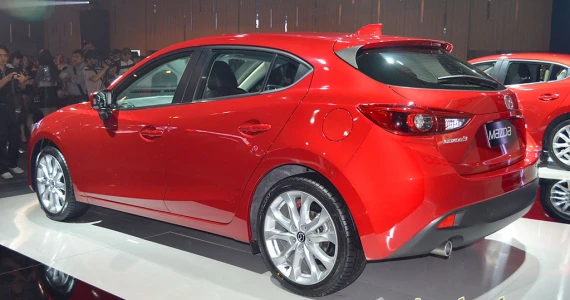 รูปภาพ มาสด้า Mazda 3 2.0 Sports Hatchback S ปี 2014