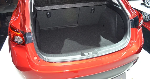 รูปภาพ มาสด้า Mazda 3 2.0 Sports Hatchback S ปี 2014