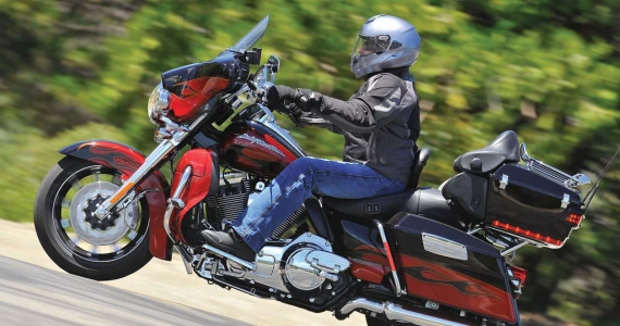 รูปภาพ ฮาร์ลีย์-เดวิดสัน Harley-Davidson CVO Ultra Classic Electra Glide ปี 2013