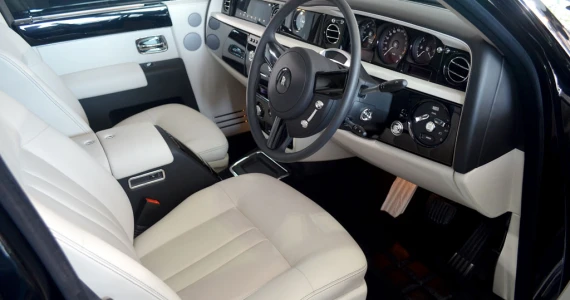 รูปภาพ โรลส์-รอยซ์ Rolls-Royce-Phantom Series II Standard-ปี 2012