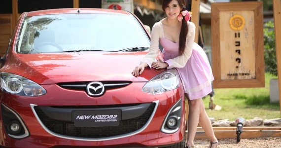 รูปภาพ มาสด้า Mazda 2 Elegance Limited Edition ปี 2013