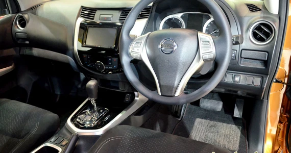 รูปภาพ นิสสัน Nissan Navara NP300 King Cab Calibre S 6MT ปี 2014