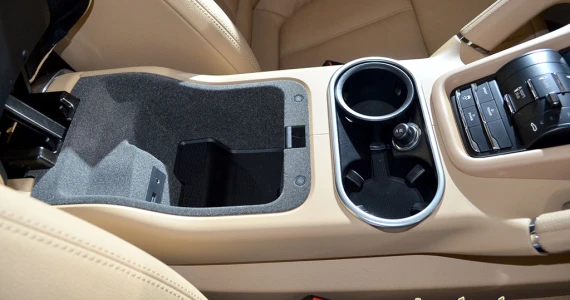 รูปภาพ ปอร์เช่ Porsche Cayenne Turbo S E-Hybrid ปี 2014