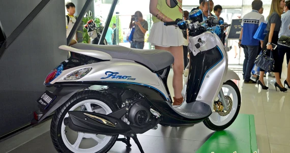รูปภาพ ยามาฮ่า Yamaha Fino 125 Premium Deluxe ปี 2015