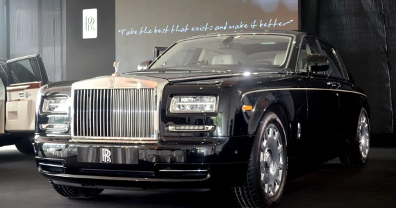 รูปภาพ โรลส์-รอยซ์ Rolls-Royce-Phantom Series II Standard-ปี 2012