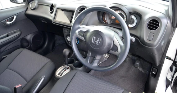 รูปภาพ ฮอนด้า Honda Brio V Limited ปี 2013
