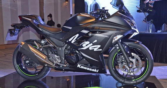รูปภาพ คาวาซากิ Kawasaki Ninja 300 ABS Winter Test ปี 2016