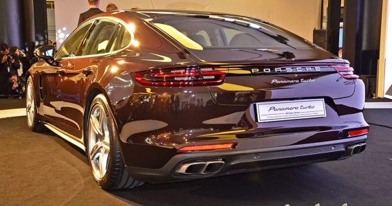 รูปภาพ ปอร์เช่ Porsche Panamera Turbo ปี 2016