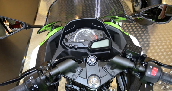 รูปภาพ คาวาซากิ Kawasaki Ninja 300 ABS KRT Edition ปี 2016