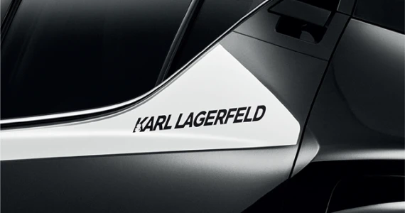 รูปภาพ โตโยต้า Toyota C-HR Karl Lagerfeld Limited Edition ปี 2020